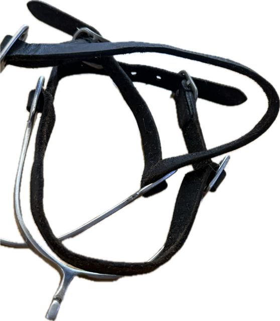 Hammerhead Spurs with Leather Straps - 3/4 Inch