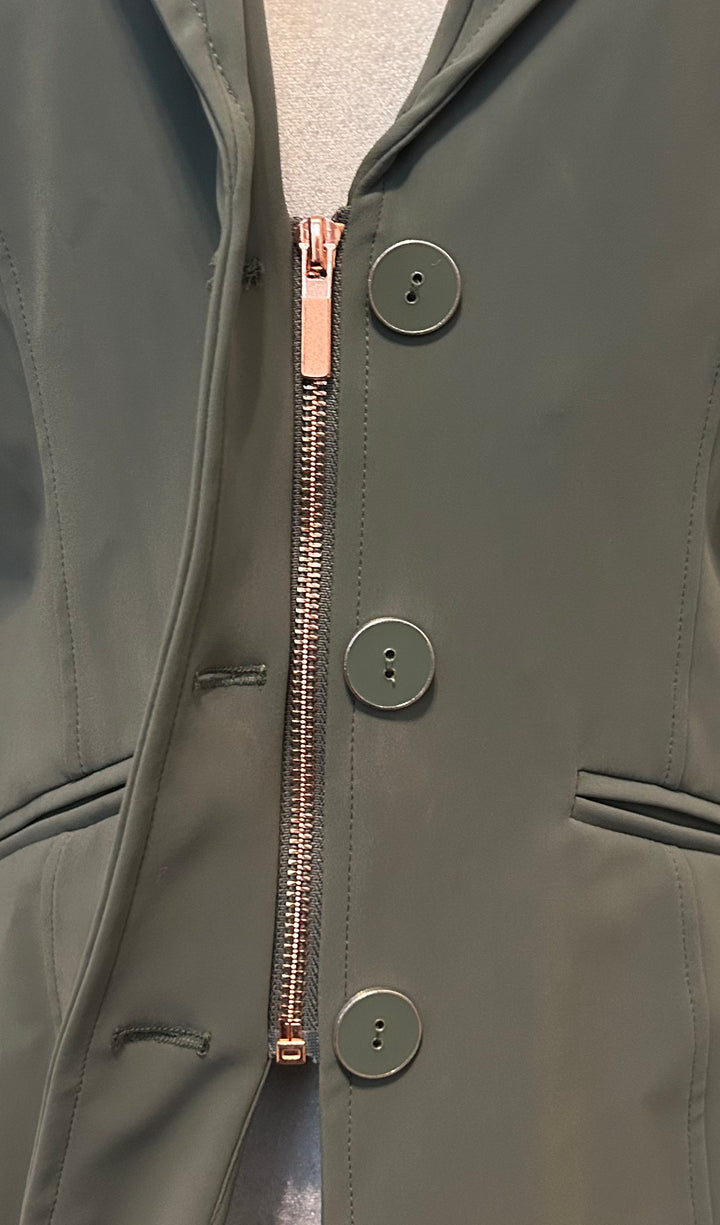 Calverro Perfect Show Jacket- Women's 8 Long