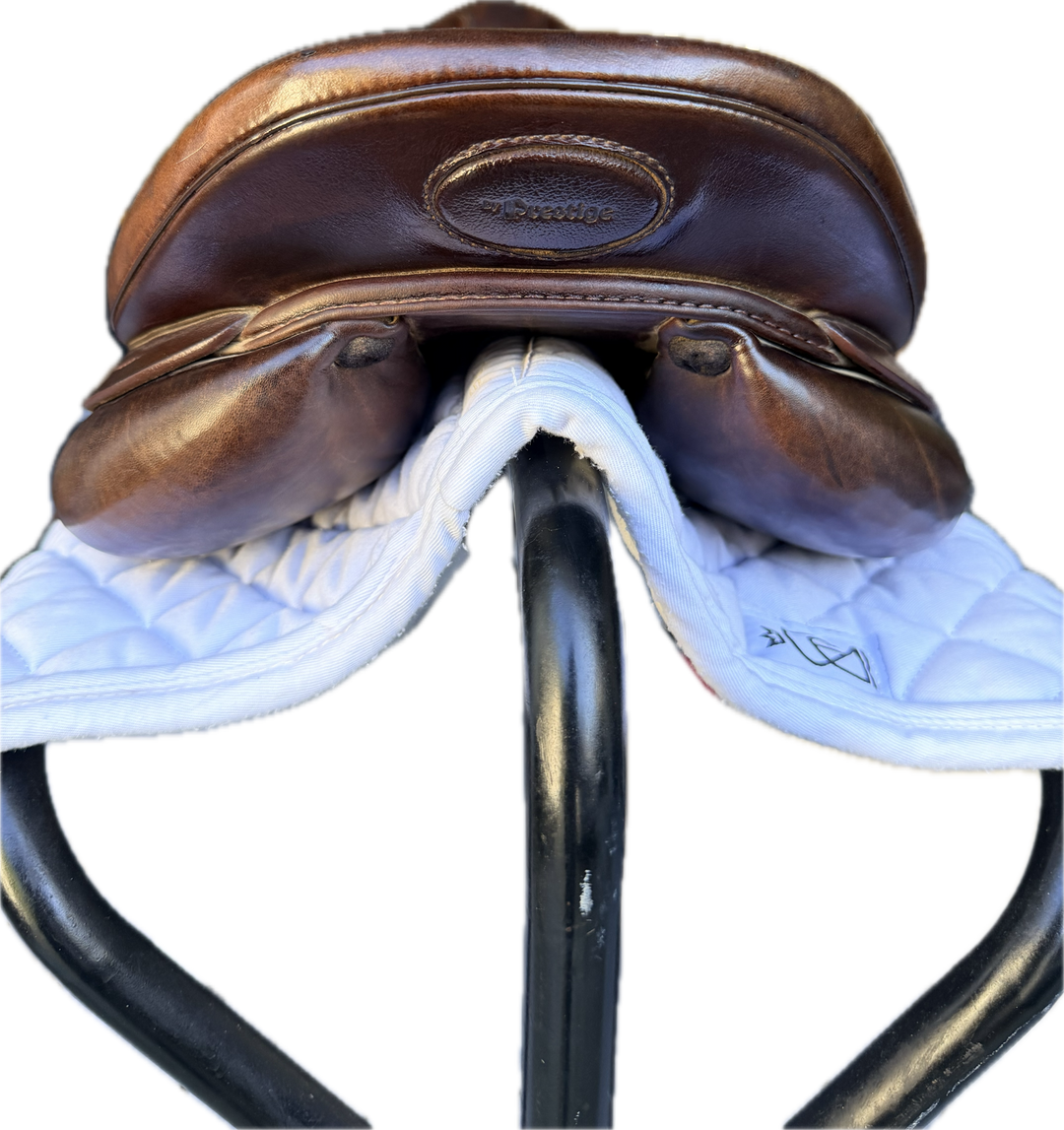 17"  Prestige Roma Jump Saddle