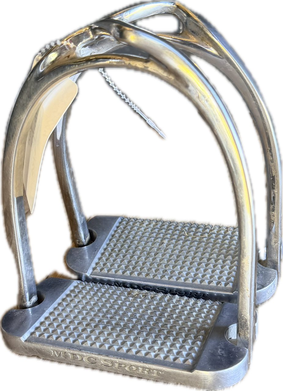 MDC Classic Aluminum Tread Stirrup - 4.75"