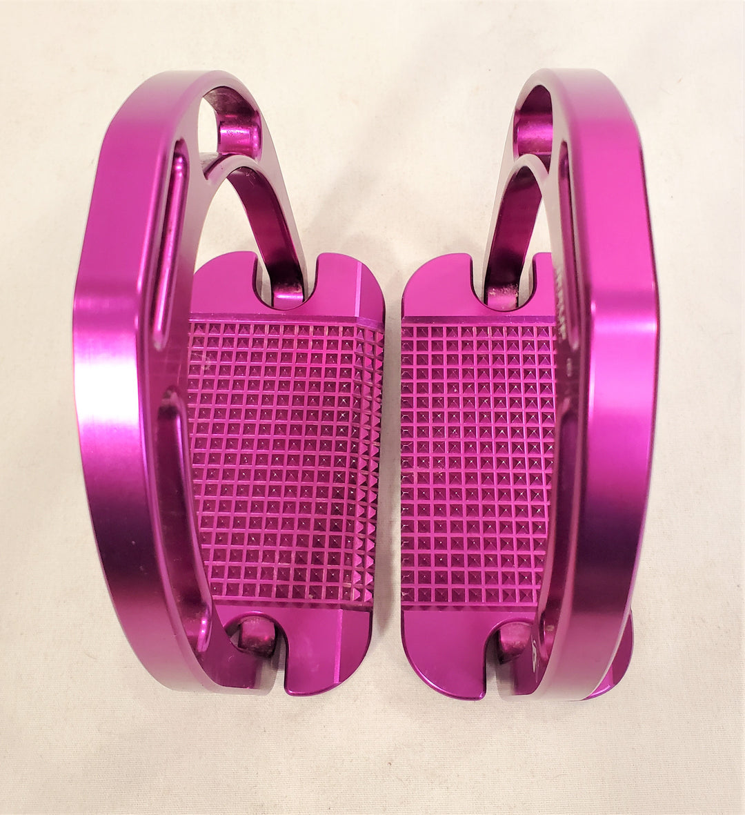 Jin Original Stirrups (Rare Violet Color) - 4.75"