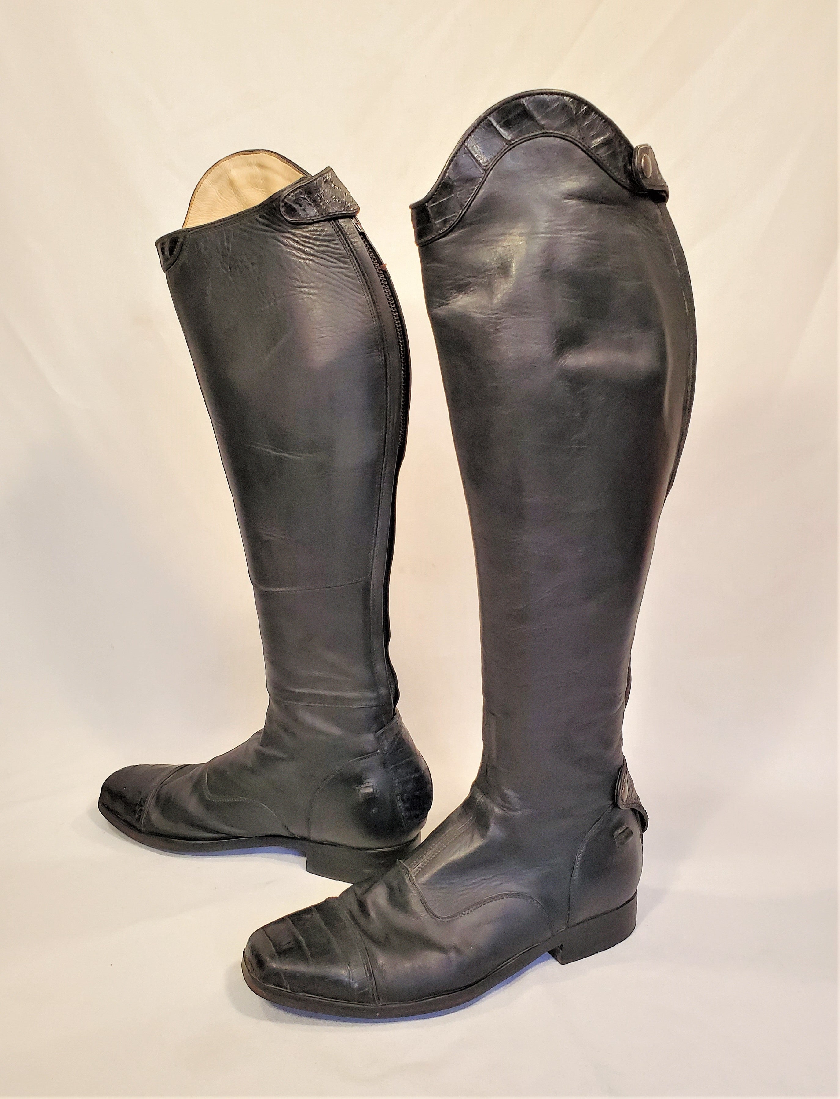 Consignment riding outlet boots